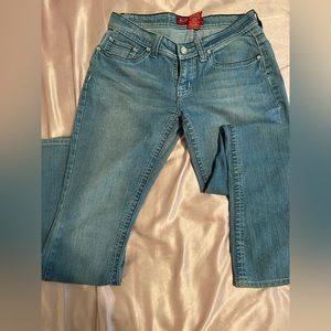 Blue jeans size 9 in women